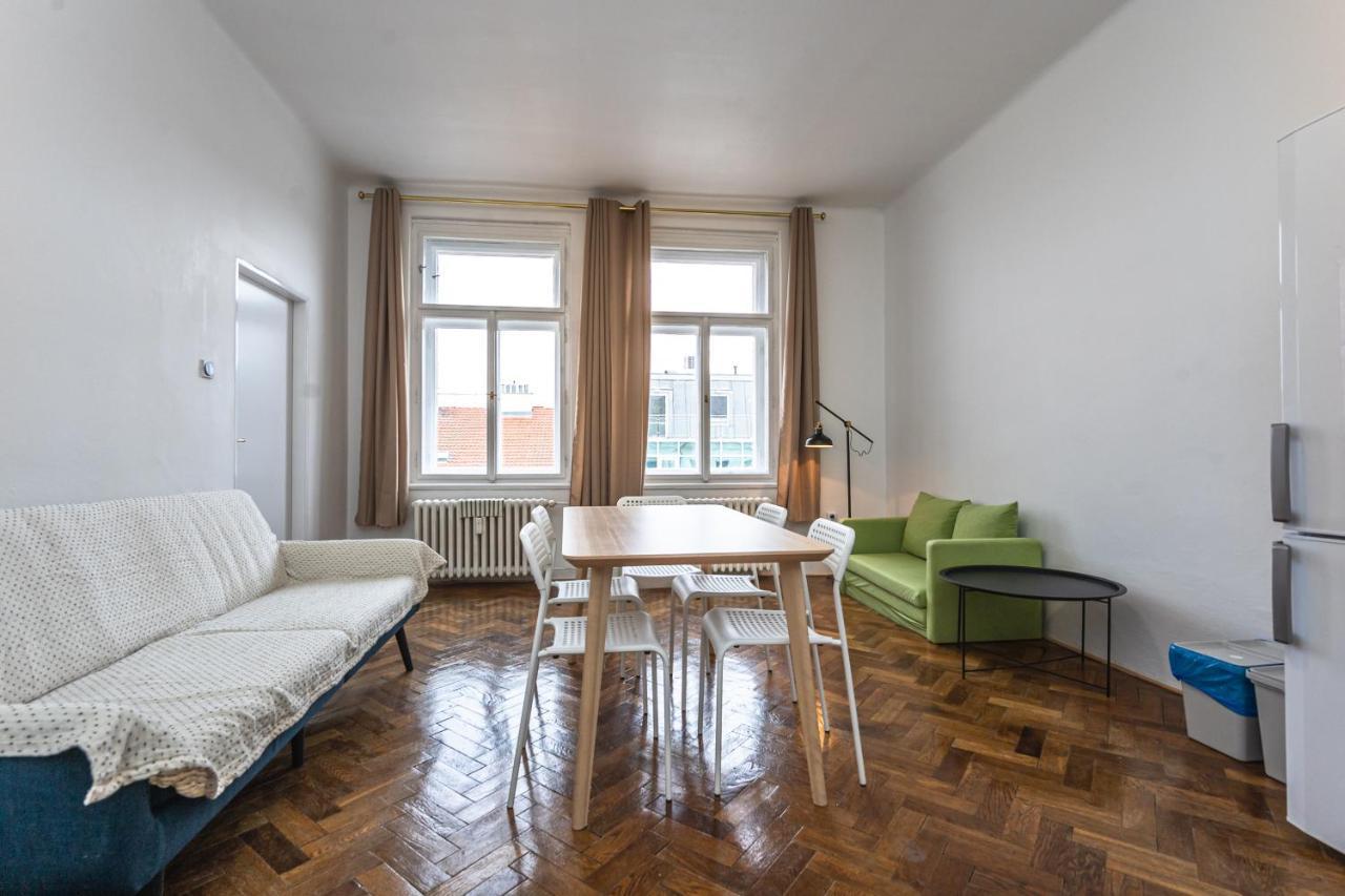 Apartments Safarikova 18 Prague Exterior photo