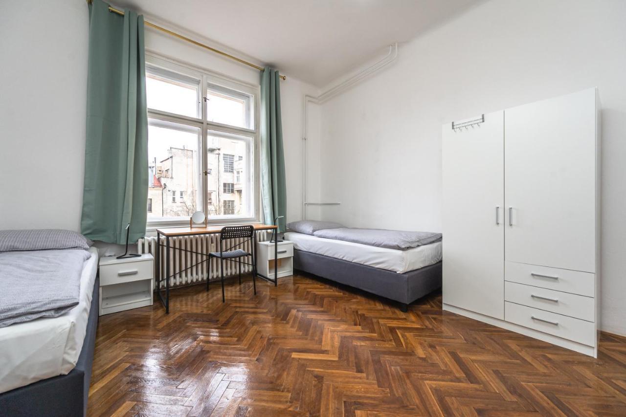 Apartments Safarikova 18 Prague Exterior photo
