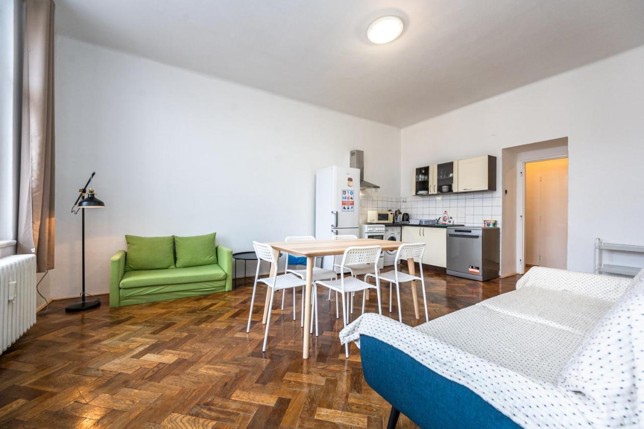 Apartments Safarikova 18 Prague Exterior photo