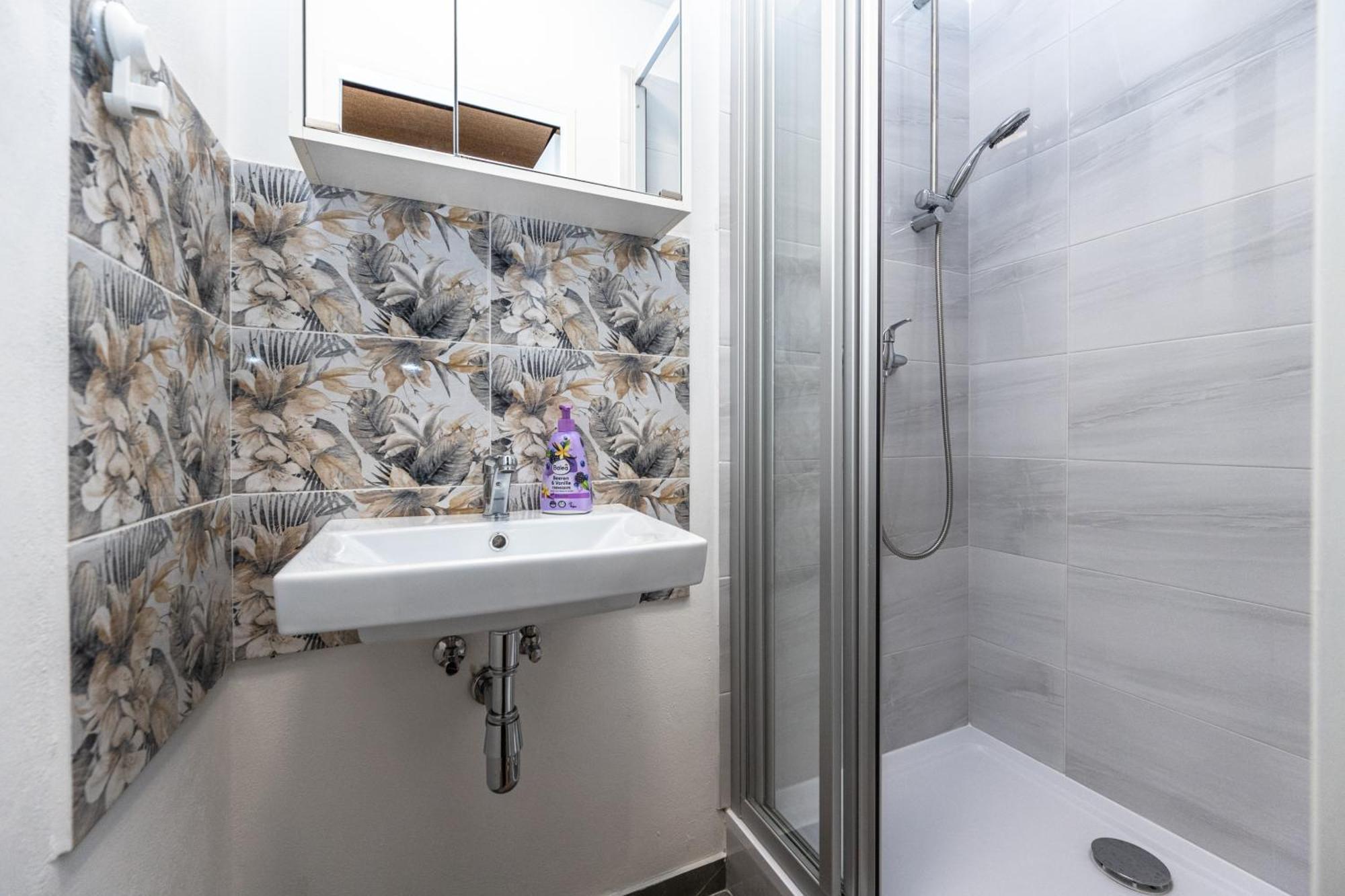 Apartments Safarikova 18 Prague Exterior photo