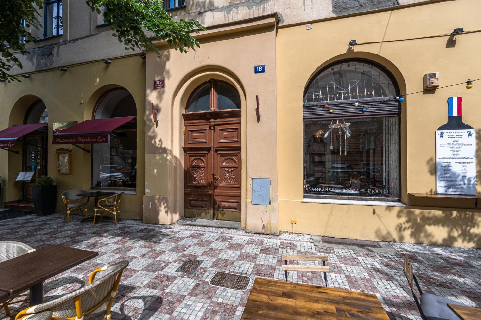Apartments Safarikova 18 Prague Exterior photo